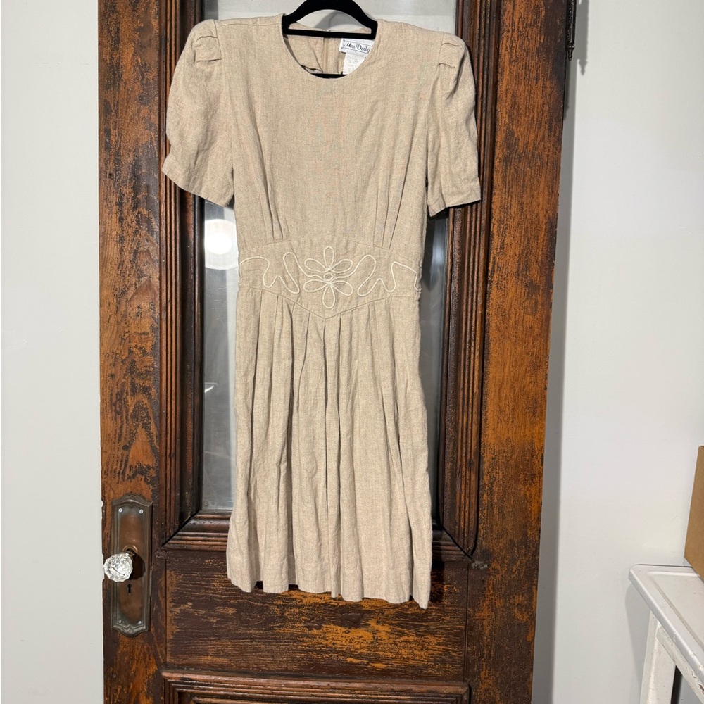 Elegant Beige Midi Dress with Embroidery